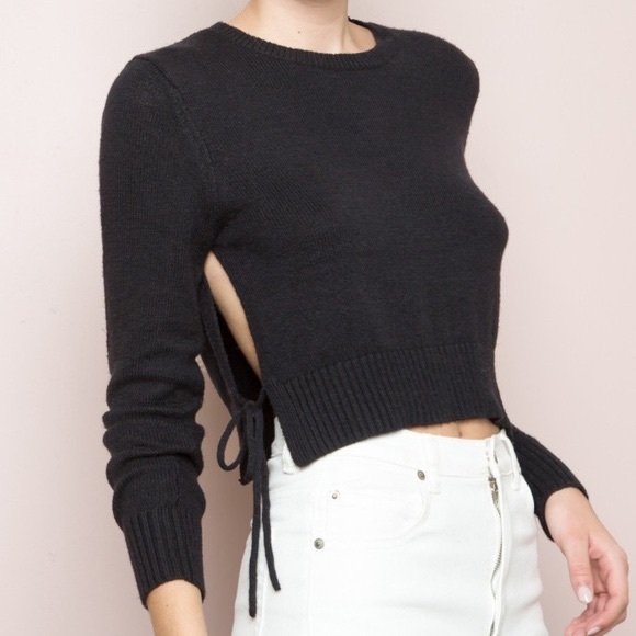 Brandy Melville Tops - RARE Brandy Melville Avah Sweater